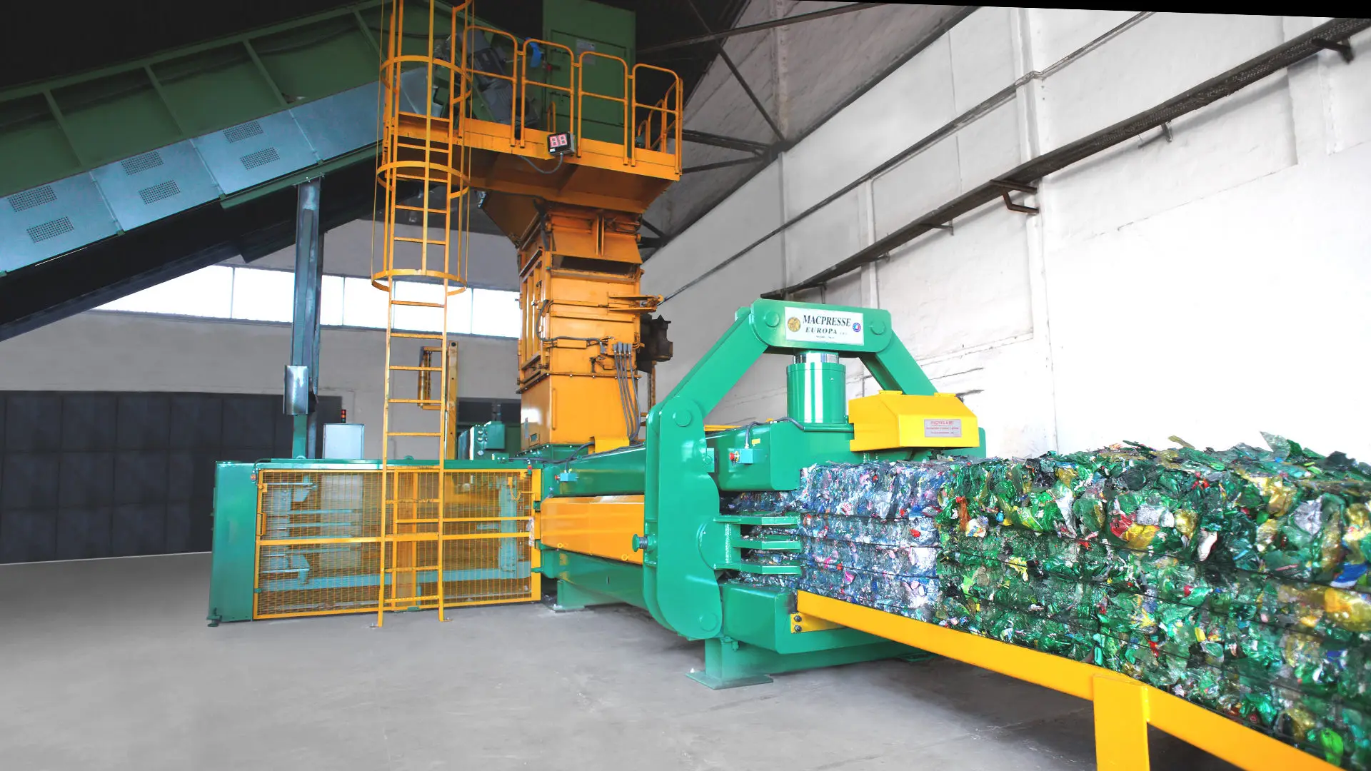 Macpresse MAC 108/2 – Balpressar, levert av Macpresse
