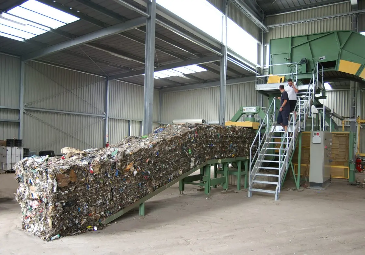 Macpresse MAC 110L/1 – Balpressar, levert av Macpresse